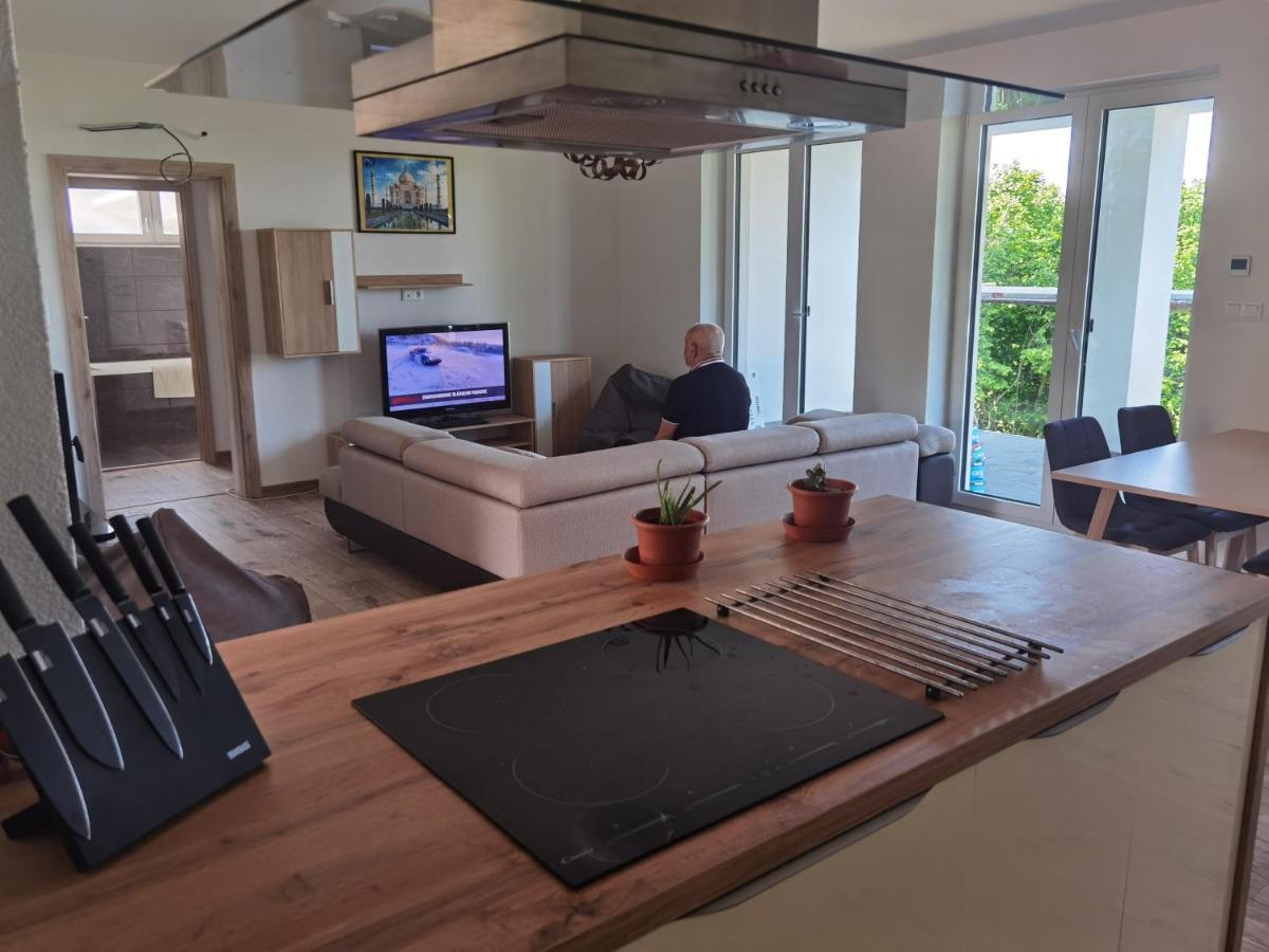 Sunset House Piestany Cervena Veza Διαμέρισμα Banka Εξωτερικό φωτογραφία