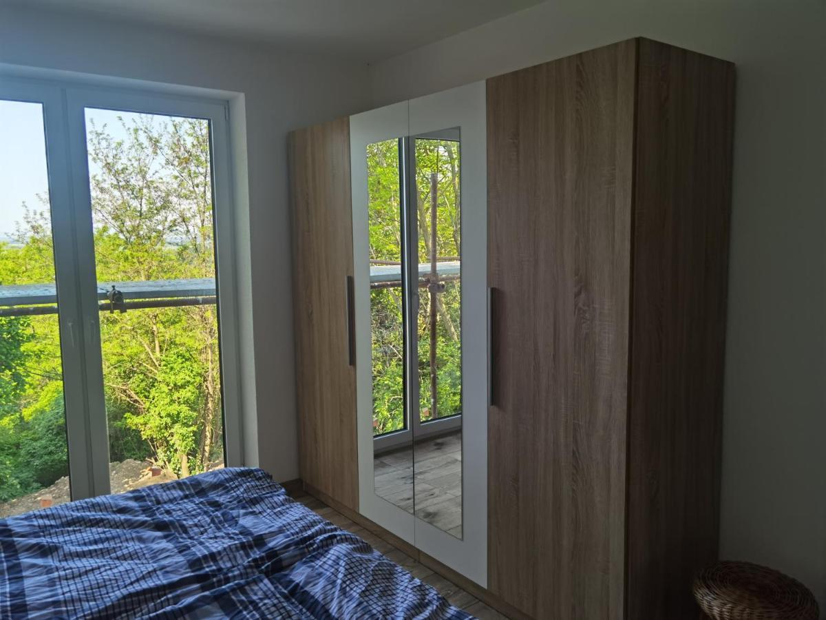 Sunset House Piestany Cervena Veza Διαμέρισμα Banka Εξωτερικό φωτογραφία